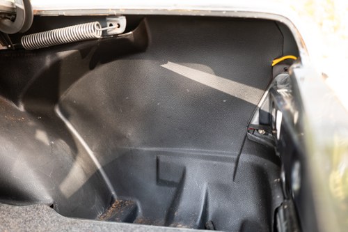 1984 Mercedes-Benz 200 (W123) zum Verkauf (Bild 135 von 259)