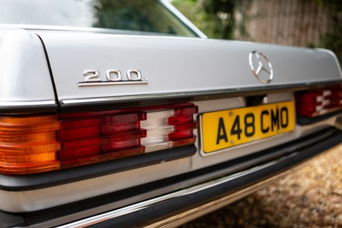 1984 Mercedes-Benz 200 (W123) zum Verkauf (Bild 145 von 259)