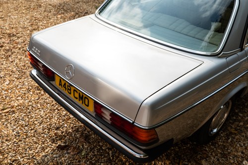 1984 Mercedes-Benz 200 (W123) zum Verkauf (Bild 164 von 259)