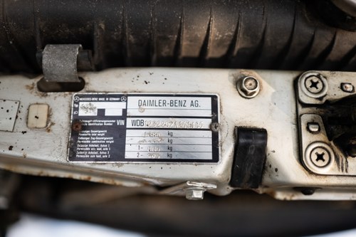 1984 Mercedes-Benz 200 (W123) zum Verkauf (Bild 179 von 259)