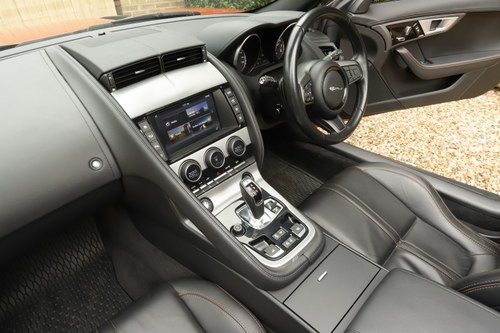 2016 Jaguar F-Type Convertible zum Verkauf (Bild 44 von 191)