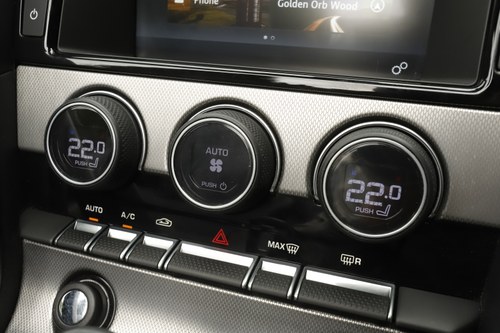 2016 Jaguar F-Type Convertible zum Verkauf (Bild 66 von 191)