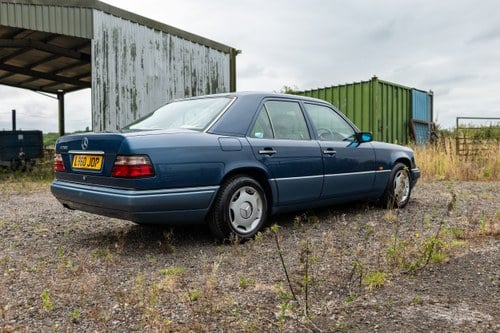 1993 Mercedes Benz E280 (W124) zum Verkauf (Bild 20 von 241)