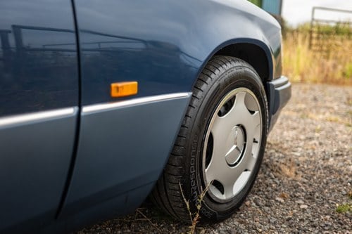 1993 Mercedes Benz E280 (W124) zum Verkauf (Bild 32 von 241)