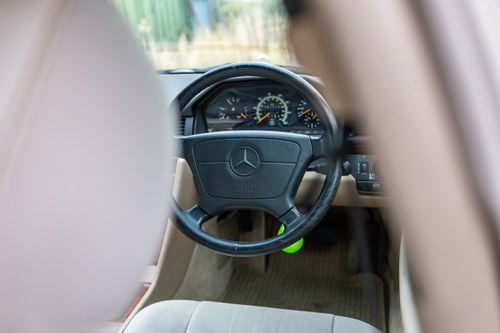 1993 Mercedes Benz E280 (W124) zum Verkauf (Bild 44 von 241)