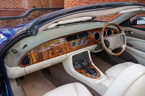 1999 Jaguar XKR Convertible For Sale (picture 53 of 283)