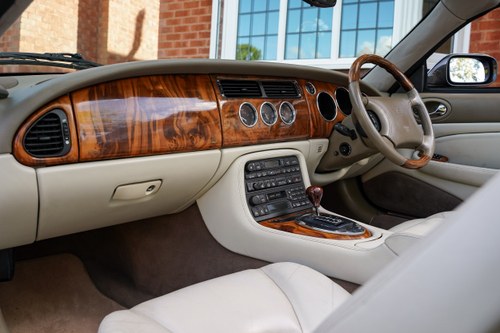 1999 Jaguar XKR Convertible For Sale (picture 55 of 283)