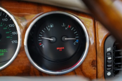 1999 Jaguar XKR Convertible For Sale (picture 64 of 283)