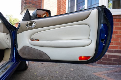 1999 Jaguar XKR Convertible For Sale (picture 103 of 283)