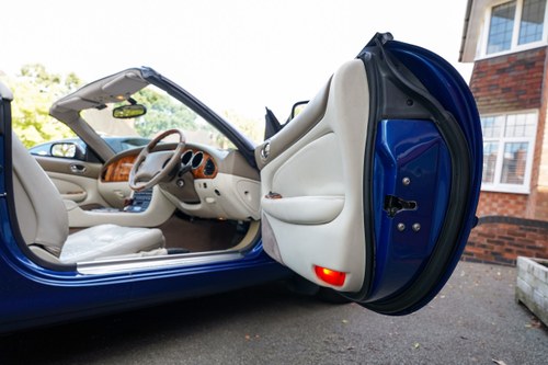 1999 Jaguar XKR Convertible For Sale (picture 105 of 283)