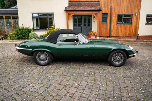 1974 Jaguar E-Type Series 3 V12 OTS RHD In vendita (immagine 29 di 295)