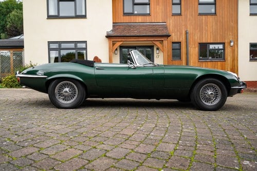 1974 Jaguar E-Type Series 3 V12 OTS RHD In vendita (immagine 6 di 295)
