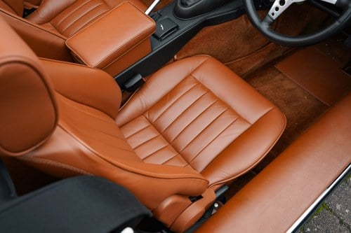 1974 Jaguar E-Type Series 3 V12 OTS RHD In vendita (immagine 99 di 295)