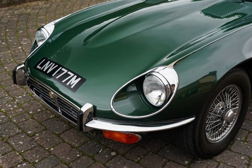 1974 Jaguar E-Type Series 3 V12 OTS RHD In vendita (immagine 148 di 295)