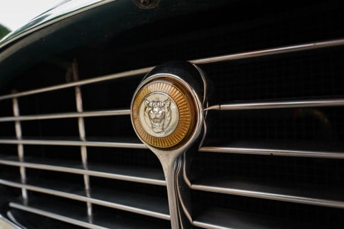 1974 Jaguar E-Type Series 3 V12 OTS RHD In vendita (immagine 161 di 295)