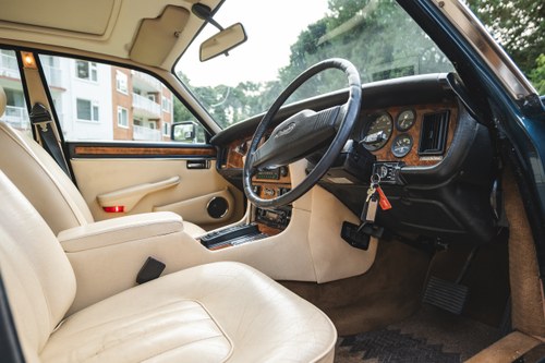 1986 Daimler XJ6 Series 3 4.2 Vanden Plas à venda (imagem 16 de 155)