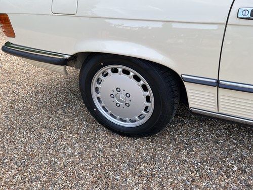 1989 Mercedes-Benz 300 SL Auto R107 zum Verkauf (Bild 41 von 165)