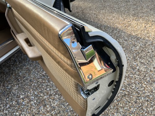 1989 Mercedes-Benz 300 SL Auto R107 zum Verkauf (Bild 46 von 165)