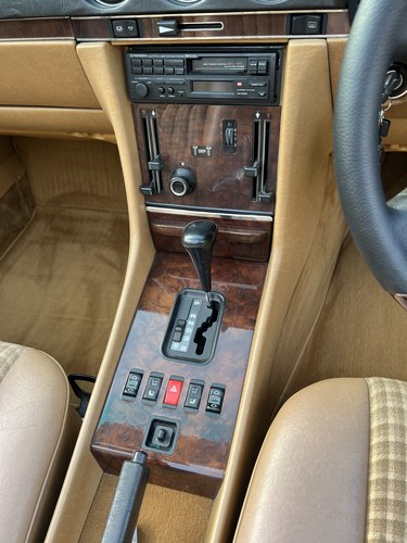 1989 Mercedes-Benz 300 SL Auto R107 zum Verkauf (Bild 51 von 165)