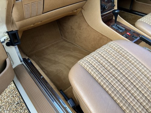 1989 Mercedes-Benz 300 SL Auto R107 zum Verkauf (Bild 57 von 165)