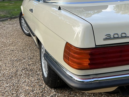 1989 Mercedes-Benz 300 SL Auto R107 zum Verkauf (Bild 110 von 165)