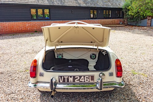 1972 MG MGB Roadster Te koop (foto 108 van 206)