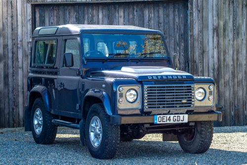 2014 Land Rover Defender 90 XS 2.2TDI For Sale (picture 1 of 91)