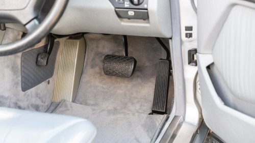 1995 Mercedes-Benz E220 Cabriolet A124 In vendita (immagine 20 di 202)