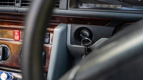 1995 Mercedes-Benz E220 Cabriolet A124 In vendita (immagine 37 di 202)