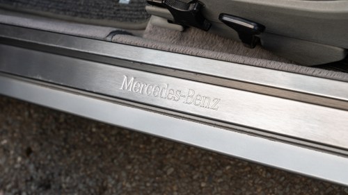 1995 Mercedes-Benz E220 Cabriolet A124 In vendita (immagine 57 di 202)