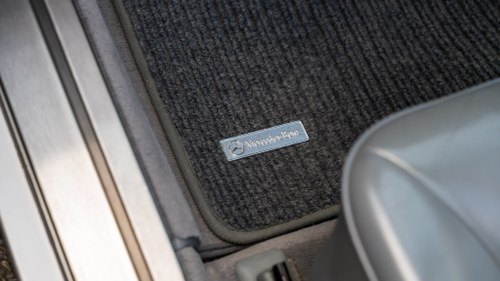 1995 Mercedes-Benz E220 Cabriolet A124 In vendita (immagine 58 di 202)