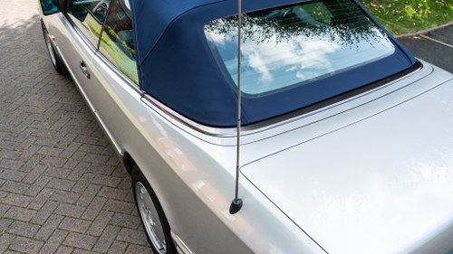 1995 Mercedes-Benz E220 Cabriolet A124 In vendita (immagine 121 di 202)