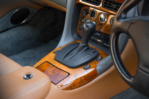 2002 Aston Martin DB7 V12 Vantage zum Verkauf (Bild 34 von 136)