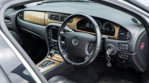 2002 Jaguar S Type R zum Verkauf (Bild 14 von 149)