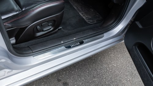 2002 Jaguar S Type R zum Verkauf (Bild 17 von 149)