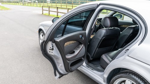 2002 Jaguar S Type R zum Verkauf (Bild 74 von 149)