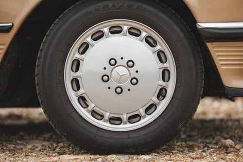 1987 Mercedes-Benz 300SL (R107) zum Verkauf (Bild 23 von 156)