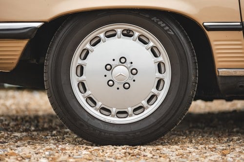 1987 Mercedes-Benz 300SL (R107) zum Verkauf (Bild 24 von 156)