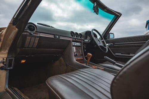 1987 Mercedes-Benz 300SL (R107) zum Verkauf (Bild 32 von 156)