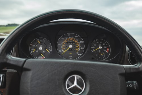 1987 Mercedes-Benz 300SL (R107) zum Verkauf (Bild 37 von 156)