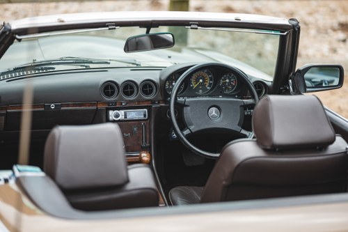 1987 Mercedes-Benz 300SL (R107) zum Verkauf (Bild 76 von 156)
