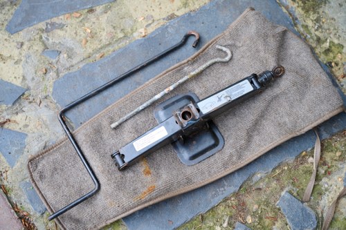 1989 Jaguar XJ-S V12 Convertible In vendita (immagine 118 di 127)