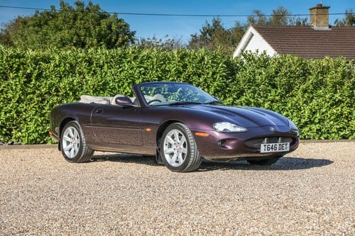 1999 Jaguar XKR 4.0 Convertible (X100) à vendre (picture 3 of 123)