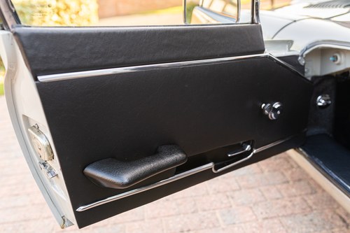 1970 Jaguar E-Type Series II 4.2 FHC Te koop (foto 40 van 165)