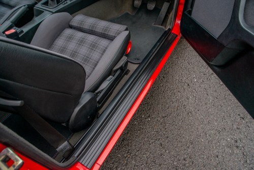 1990 BMW E30 318iS For Sale (picture 20 of 102)