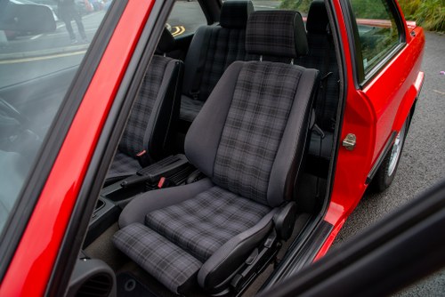 1990 BMW E30 318iS For Sale (picture 25 of 102)