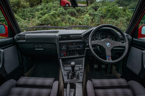 1990 BMW E30 318iS For Sale (picture 31 of 102)