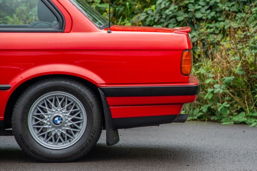 1990 BMW E30 318iS For Sale (picture 59 of 102)