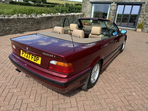 1997 BMW E36 328i Convertible à vendre (picture 5 of 43)