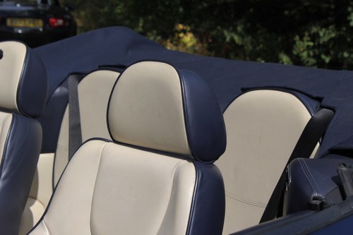 2001 Aston Martin DB7 Vantage Volante Auto In vendita (immagine 37 di 118)